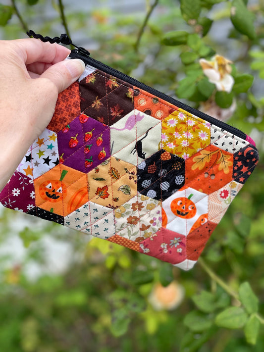 Quilted Hand Pieced Zipper Bag Pumpkins