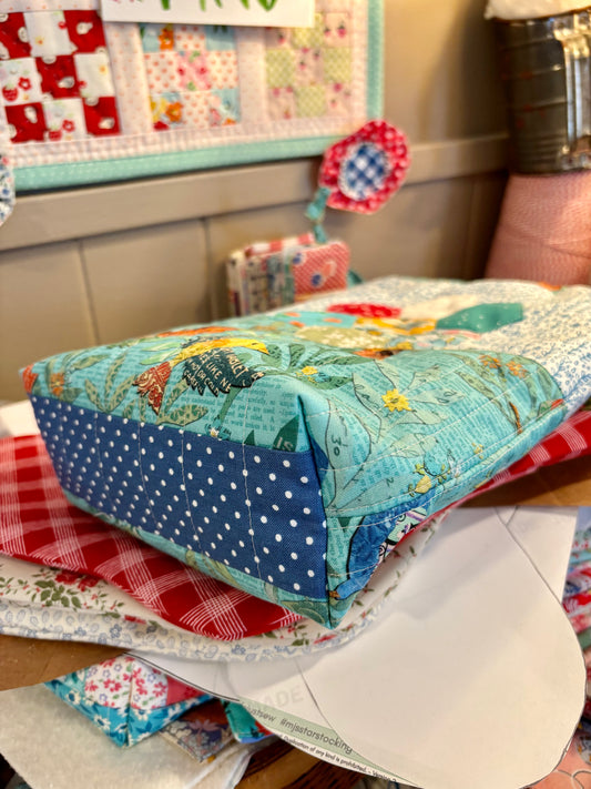 Birds Quilted Drawstring Bag