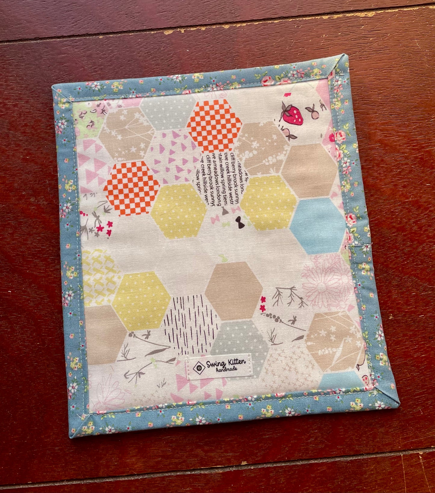 Stitchy Kitty Hand Pieced Table Mat