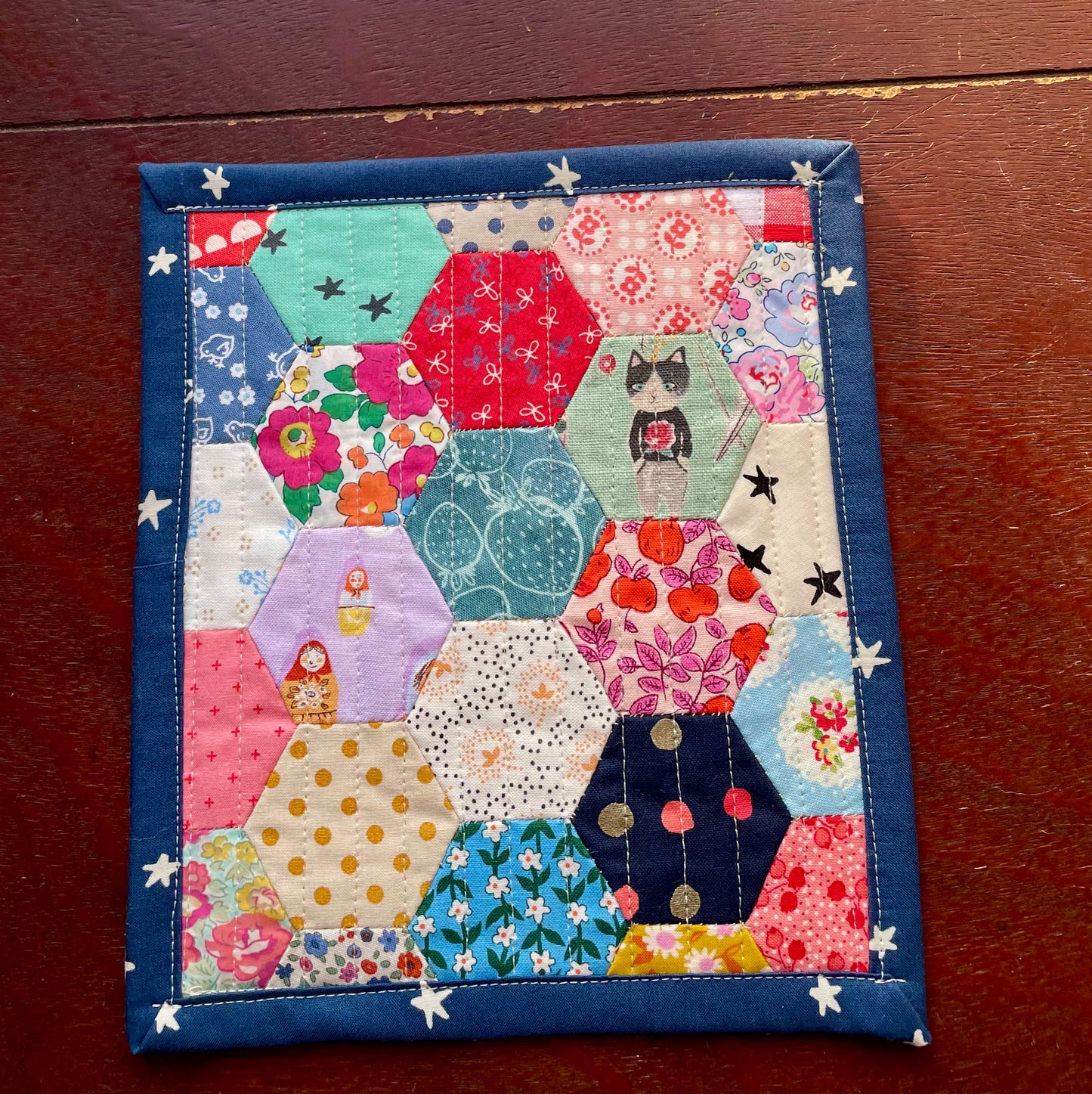 Smarty Cat Hand Pieced Table Mat