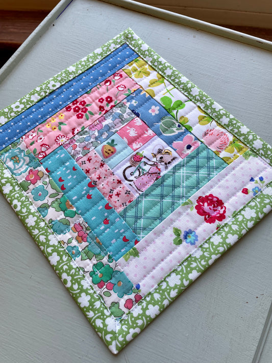 Tiny Patchwork Quilted Table Mat