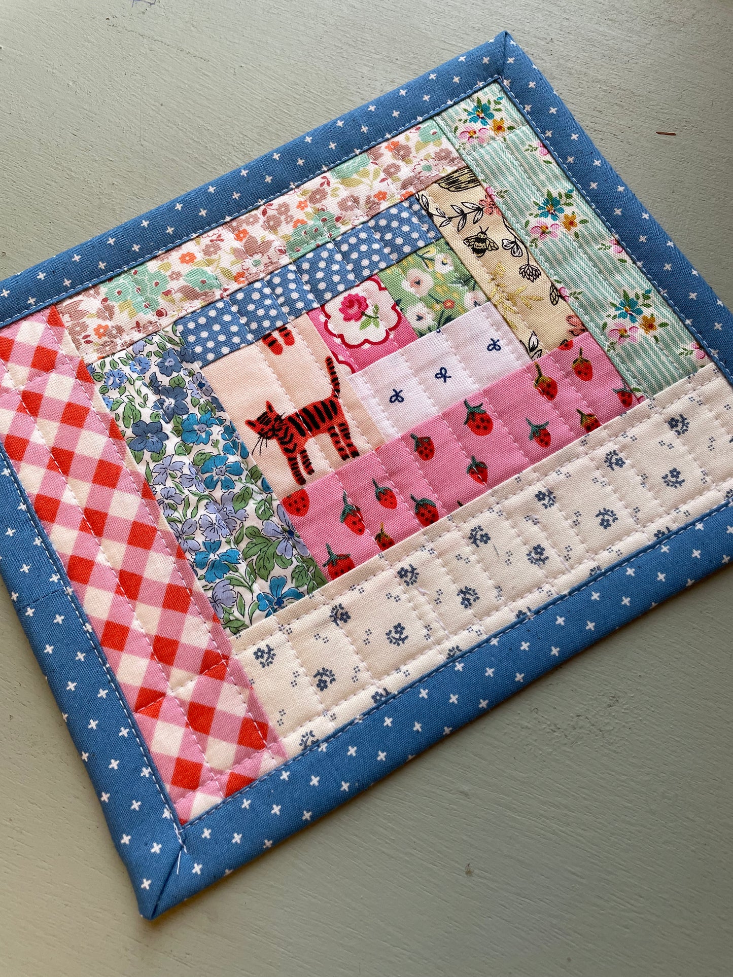 Tiny Patchwork Quilted Table Mat