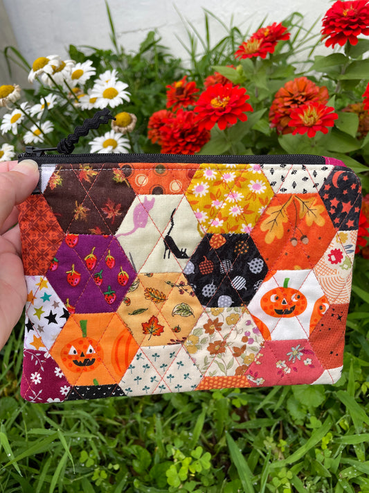 Quilted Hand Pieced Zipper Bag Pumpkins