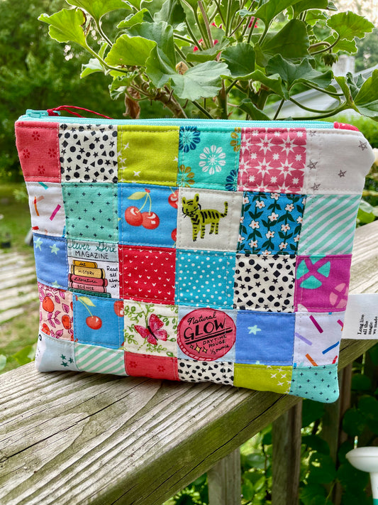 1989 Inspired Quilted Zipper Bag