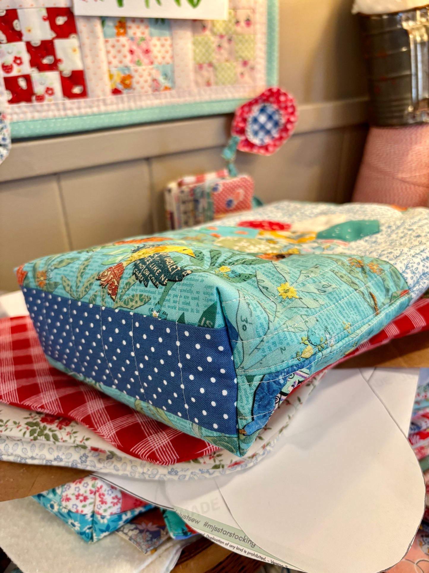 Birds Quilted Drawstring Bag