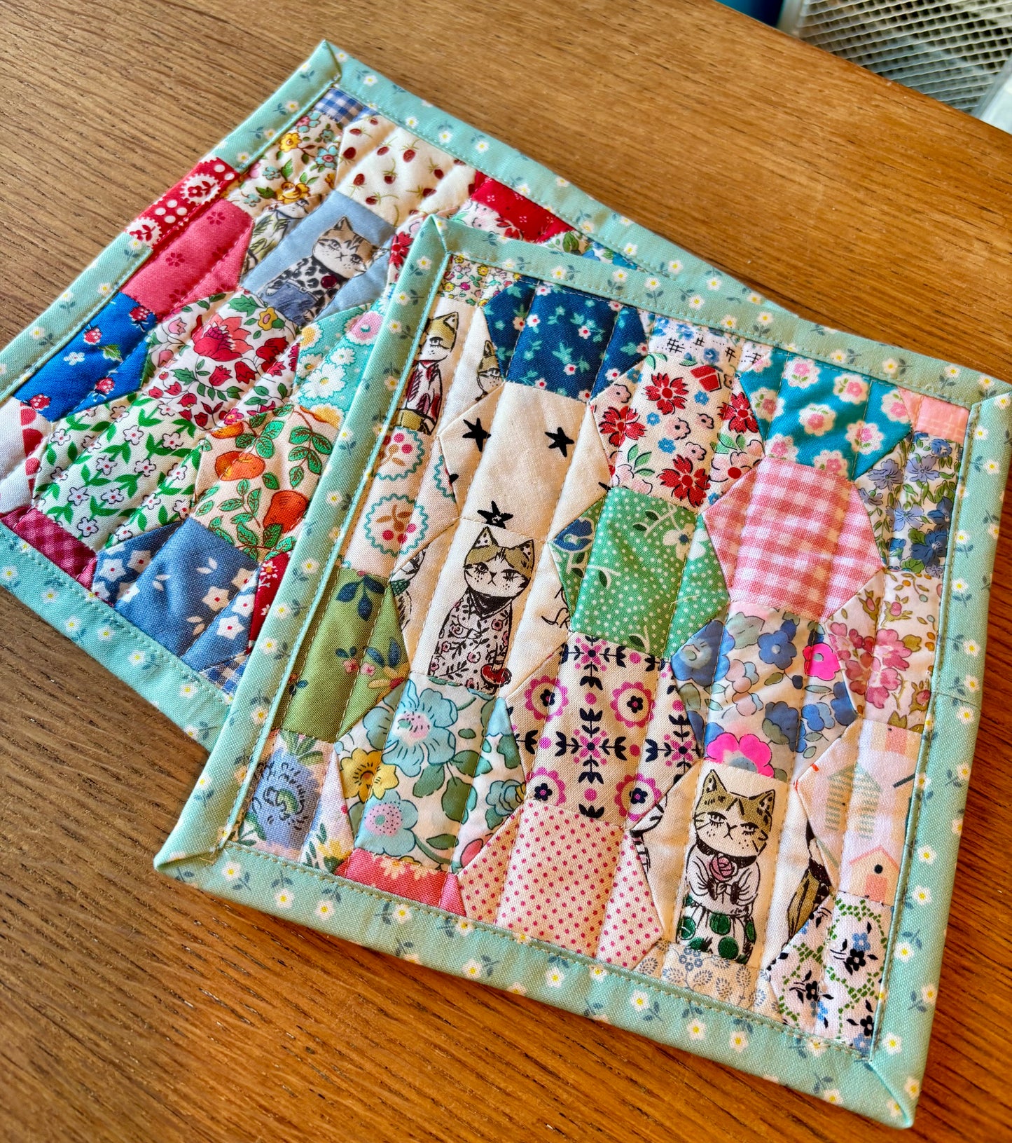 Pair of Kitties Hand Pieced Table Mat