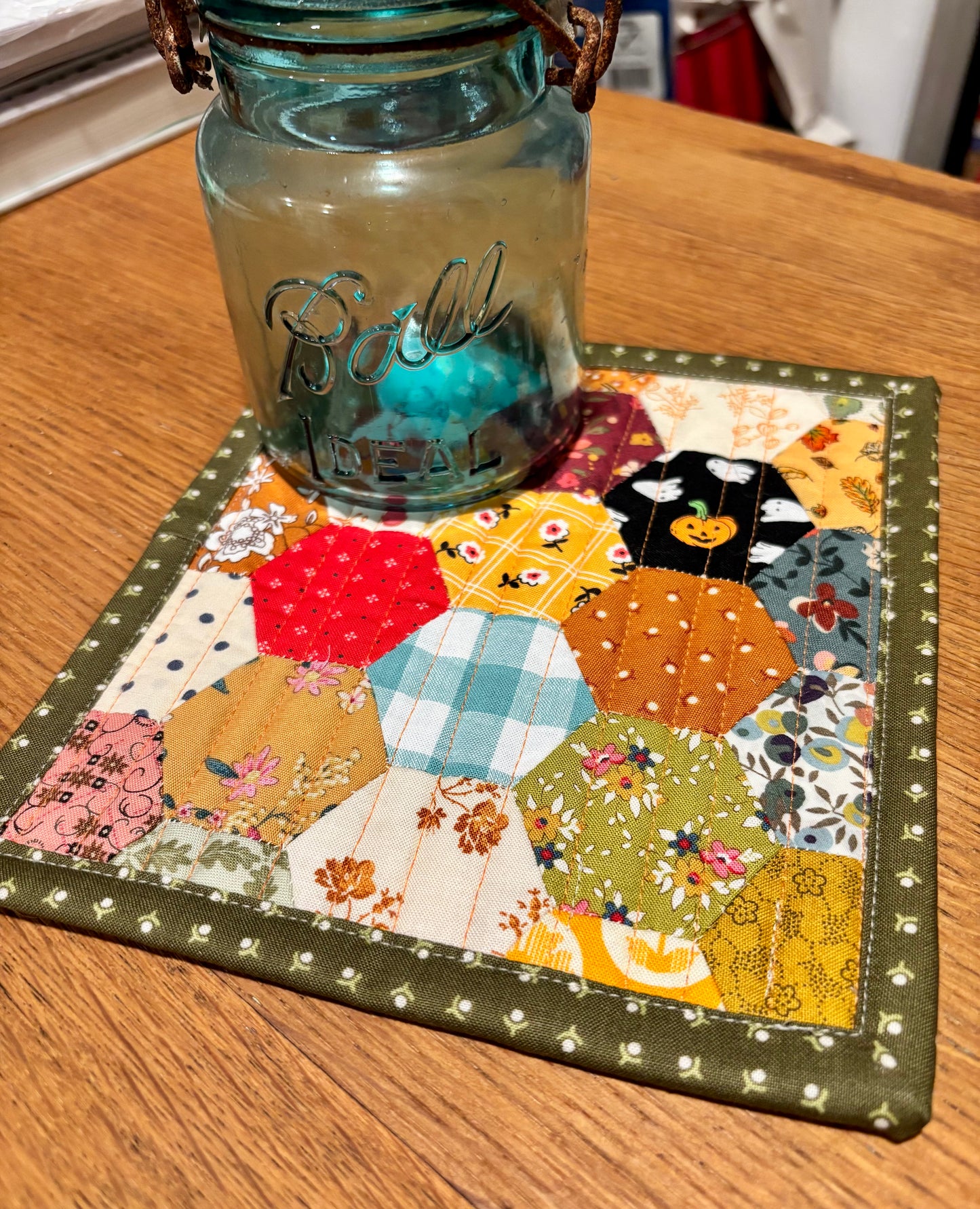 Pumpkins Hand Pieced Table Mat