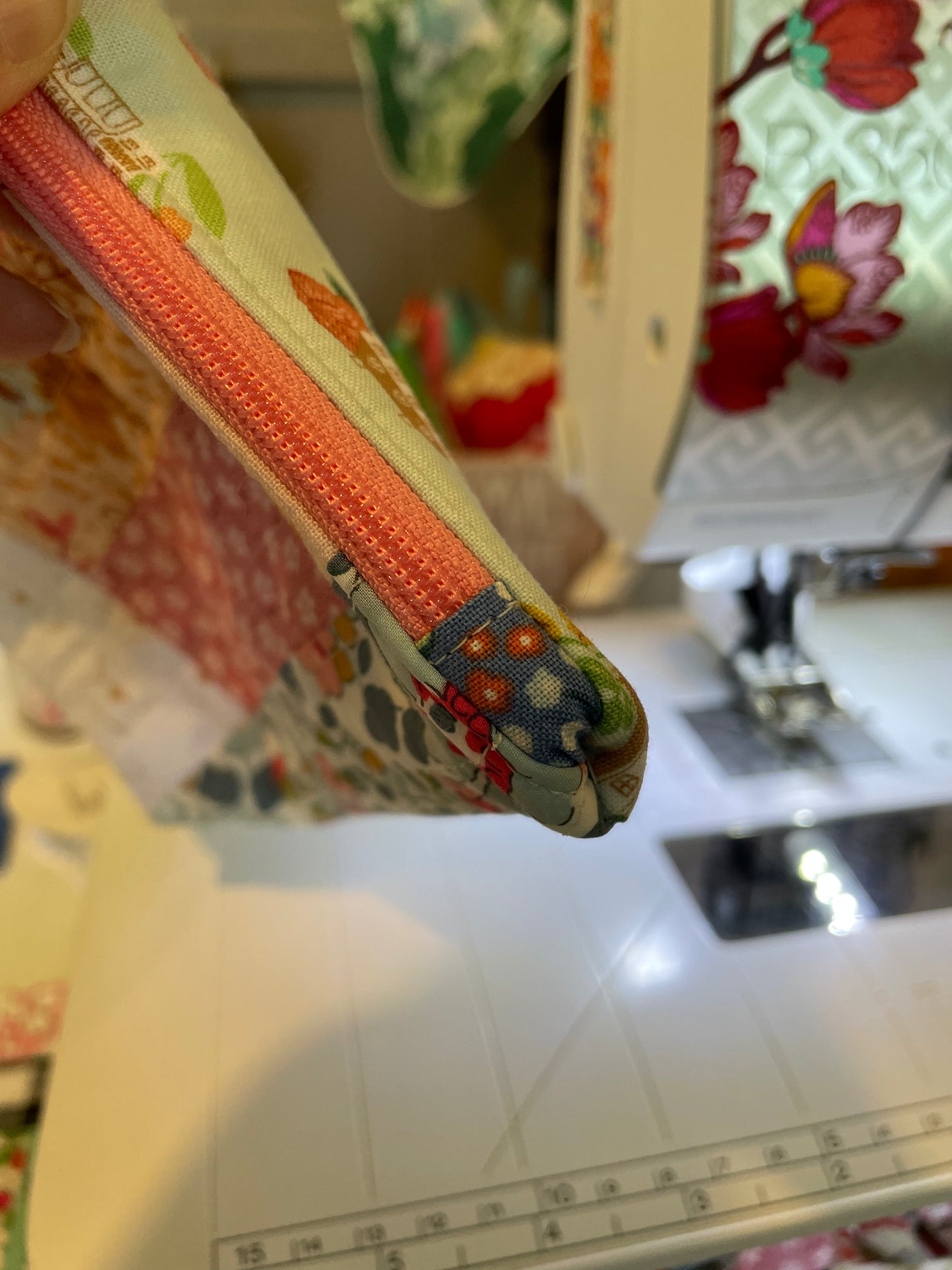 Patchwork Quilted Zipper Bag