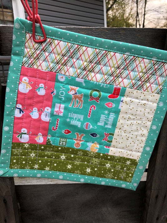 Pink and Aqua Holiday Table Mat