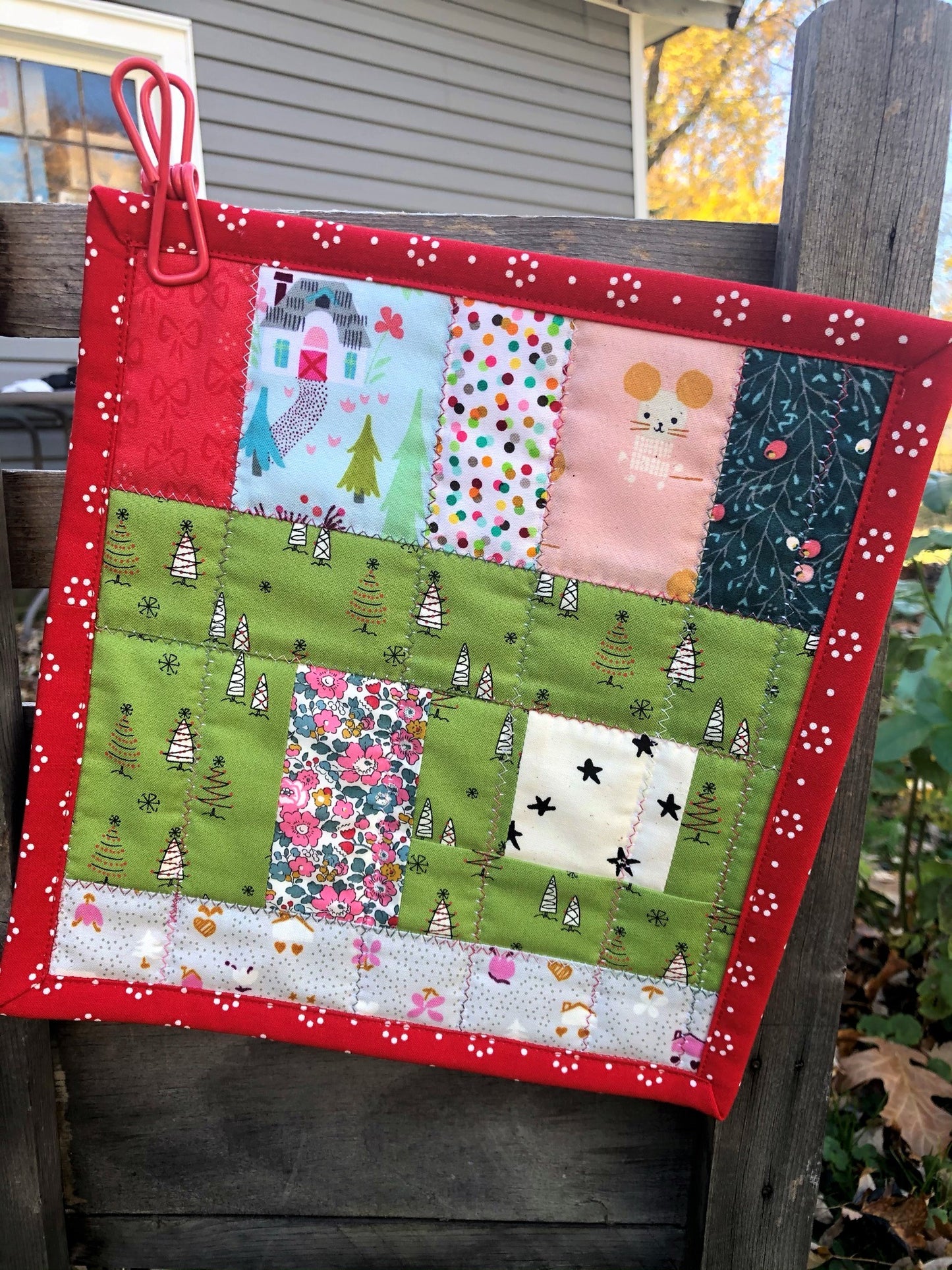 Holiday Table Mat With Flowers and Trees