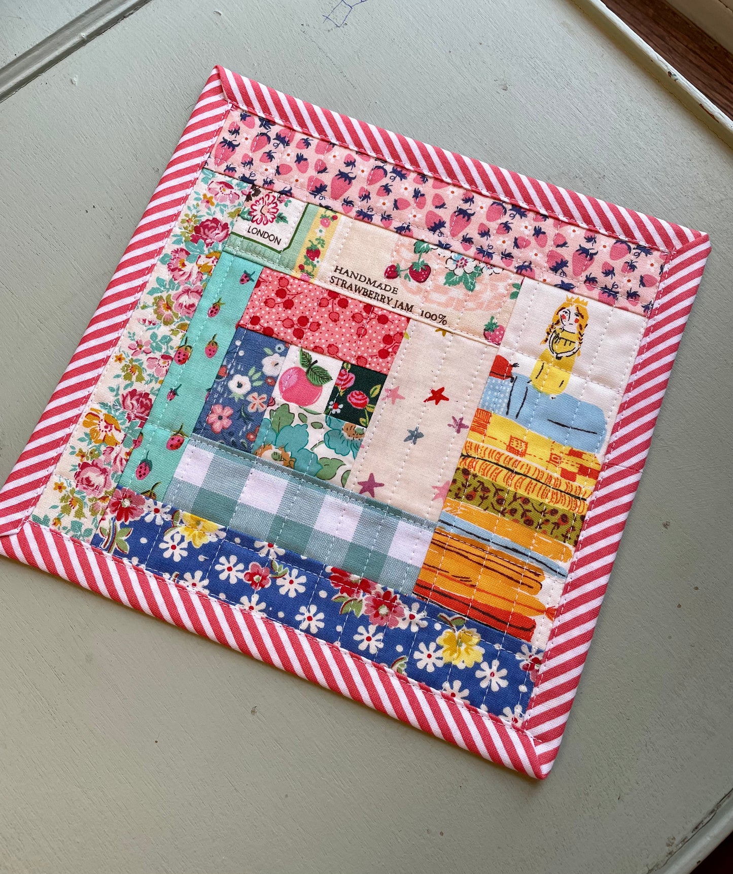 Log Cabin Style Quilted Table Mat